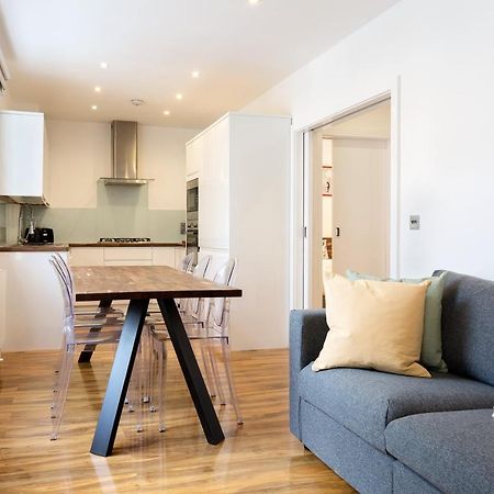 Spacious 4 Bedrooms Flat In New Oxford Street ロンドン エクステリア 写真